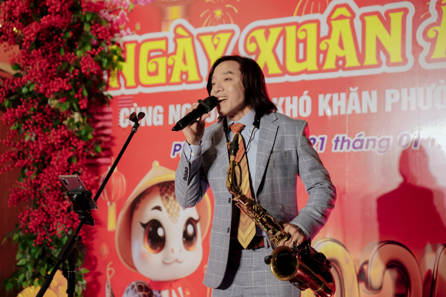 Vợ chồng Việt Hương - Hoài Phương làm việc nhiều ý nghĩa dịp cuối năm-642-1