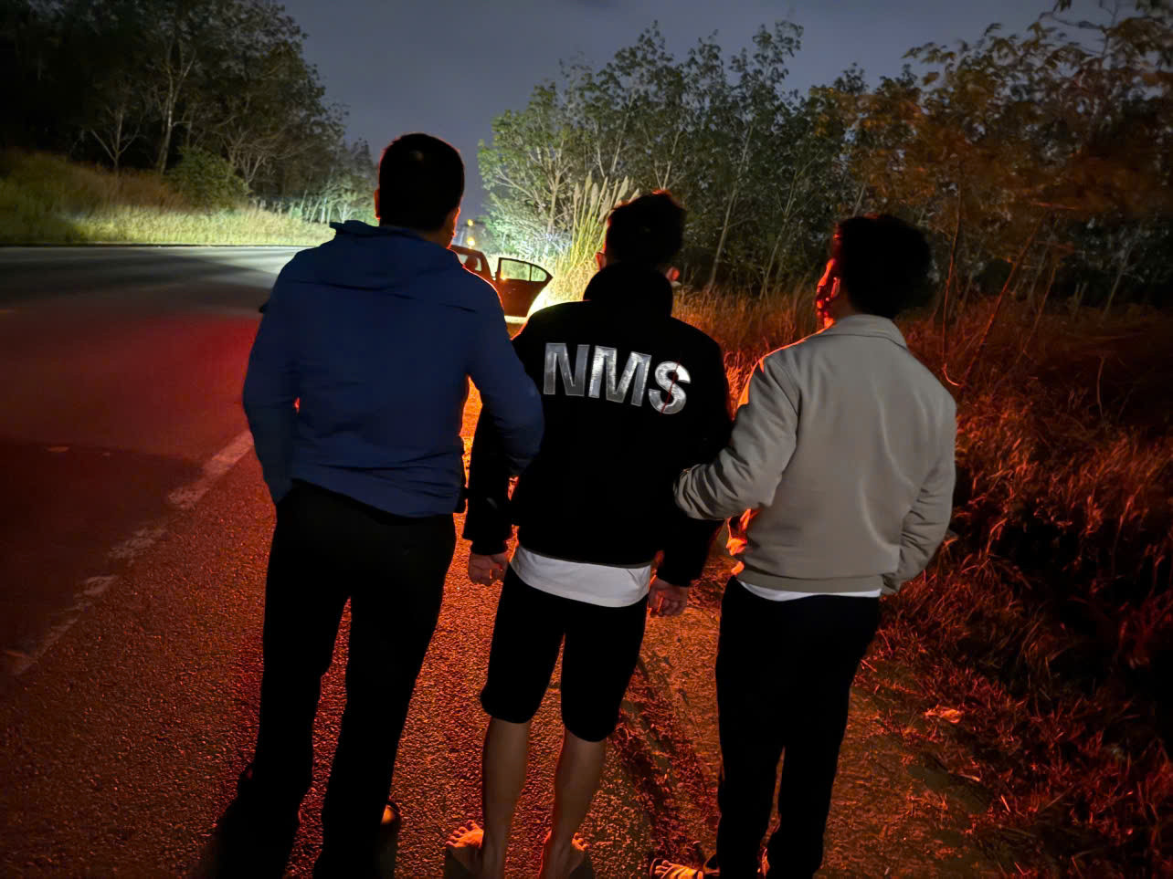 Bắt giữ nghi can cướp tiệm vàng-2496-1