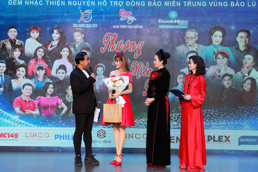 Chương trình Thương lắm miền Trung do NSND Trịnh Kim Chi làm tổng đạo diễn-2566-1