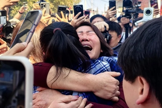 Không kìm được nước mắt khi nhìn thấy ảnh người thân-2911-1