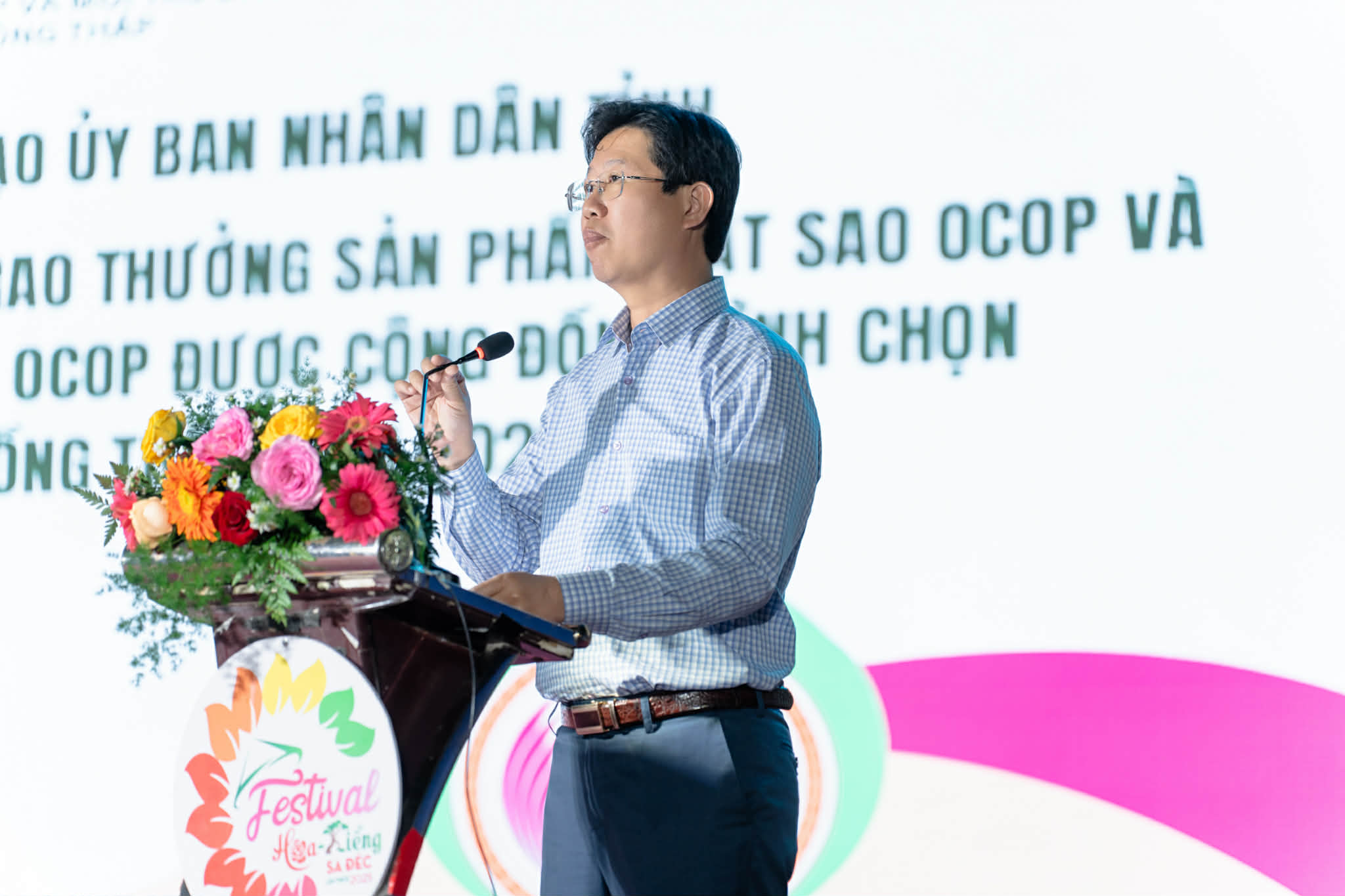 Phó Chủ Tịch Nguyễn Như Thủy Tiên vinh dự nhận bằng OCOP 2025-2501-1