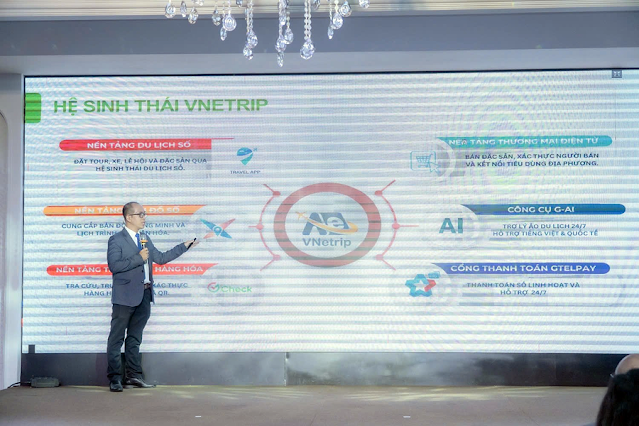 Lễ ký kết chương trình hợp tác “Hi Vietnam” giữa MobiFone và VNeTrip-2257-1