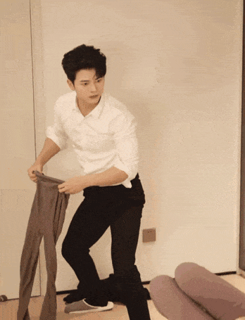 Phim ngắn Trung Quốc bị chỉ trích vì nội dung vi phạm quy chuẩn đạo đức xã hội.-2576-1