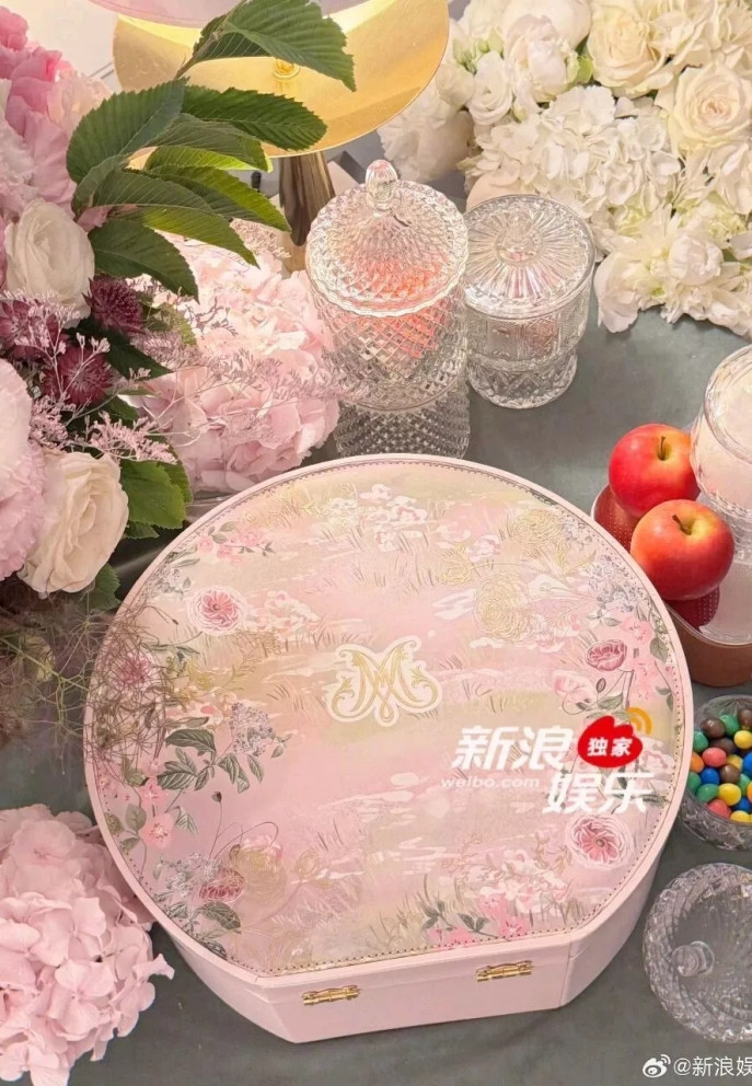 Siêu mẫu Hề Mộng Dao tổ chức lễ cưới sau 7 năm chung sống-3426-1