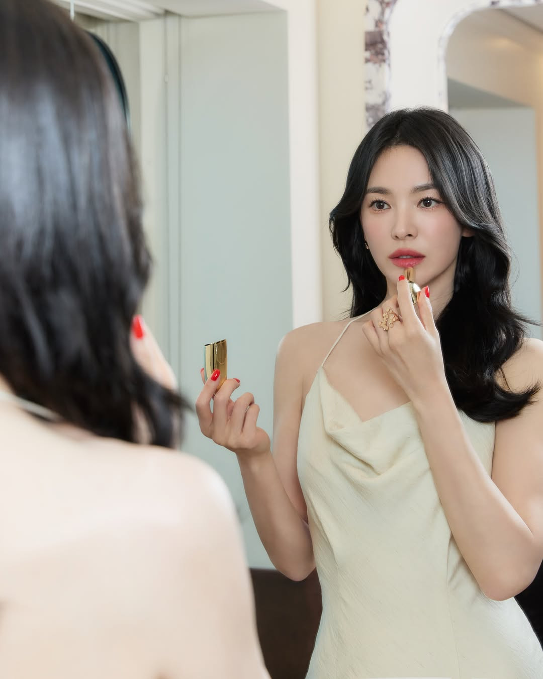 Song Hye Kyo khoe nhan sắc quyến rũ ở tuổi 45.-3562-1