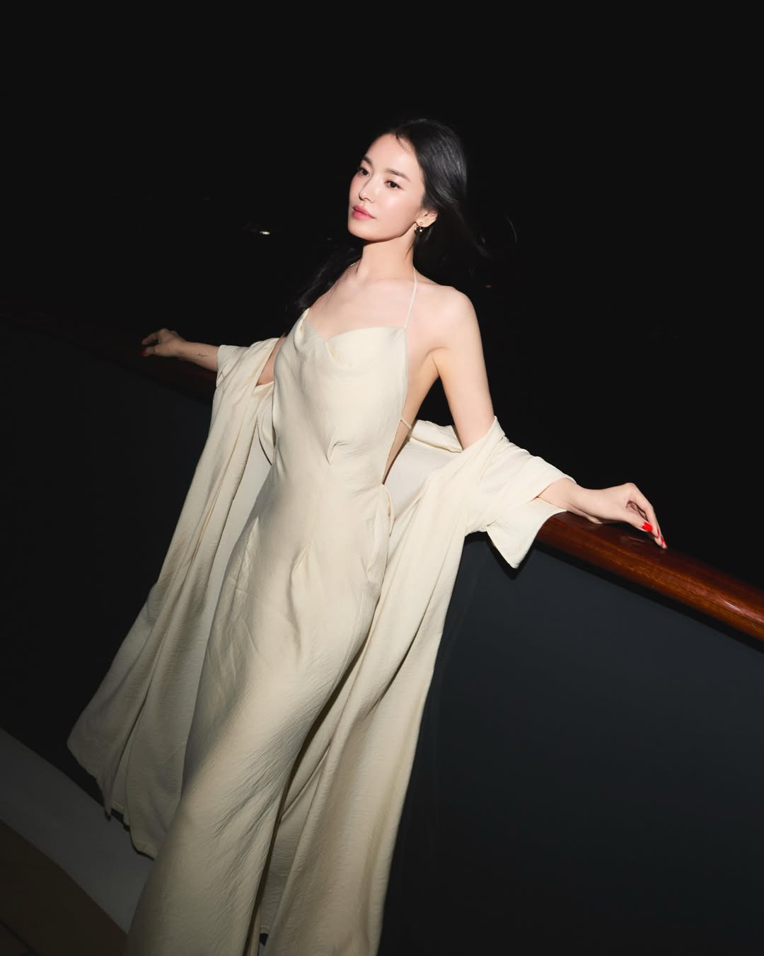 Song Hye Kyo khoe nhan sắc quyến rũ ở tuổi 45.-3562-3