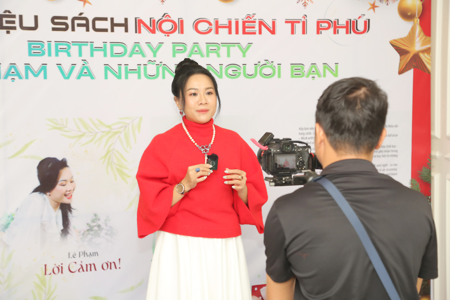 Nhiều sao đổ bộ ngày ra mắt cuốn sách 'Nội chiến Tỉ phú' của CEO Lê Phạm-2456-1