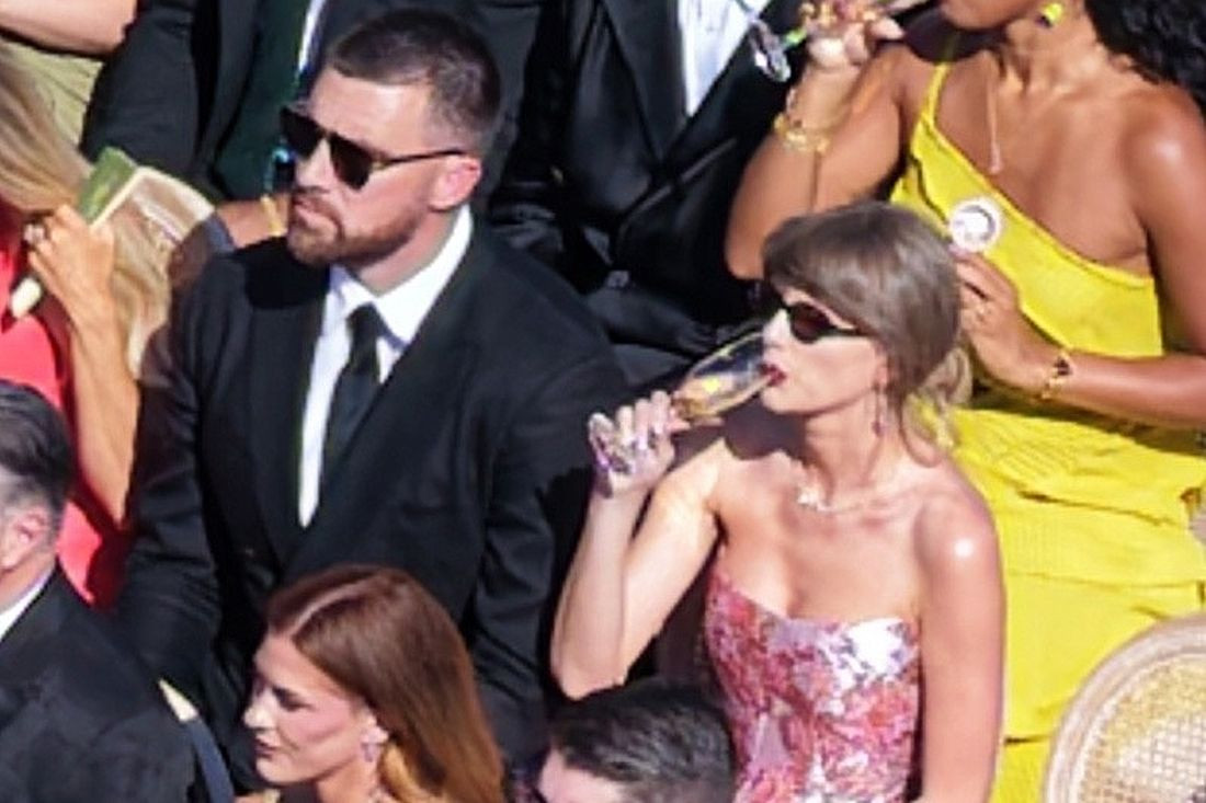 Taylor Swift và chồng Travis Kelce tại sự kiện đám cưới.-4665-3