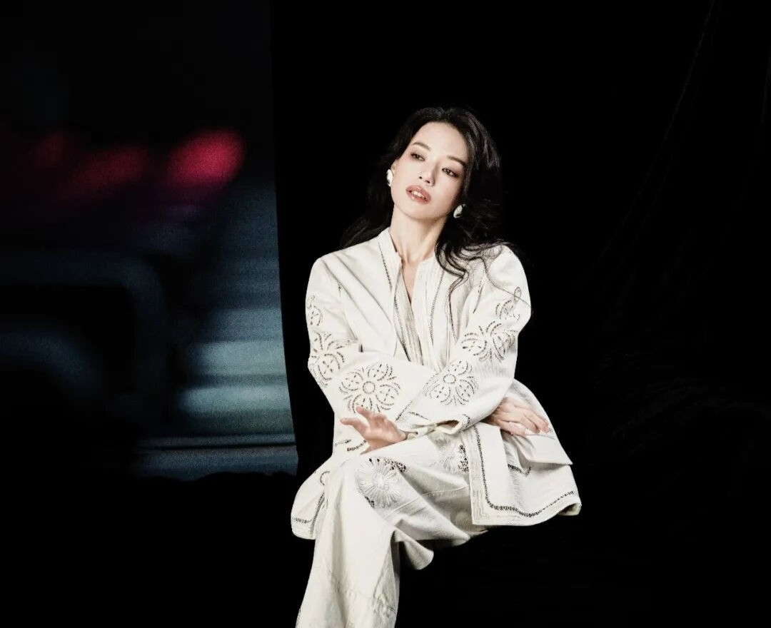 Thư Kỳ thẳng thắn cho biết sức khỏe đã giảm sút Ở tuổi 50,-2756-1