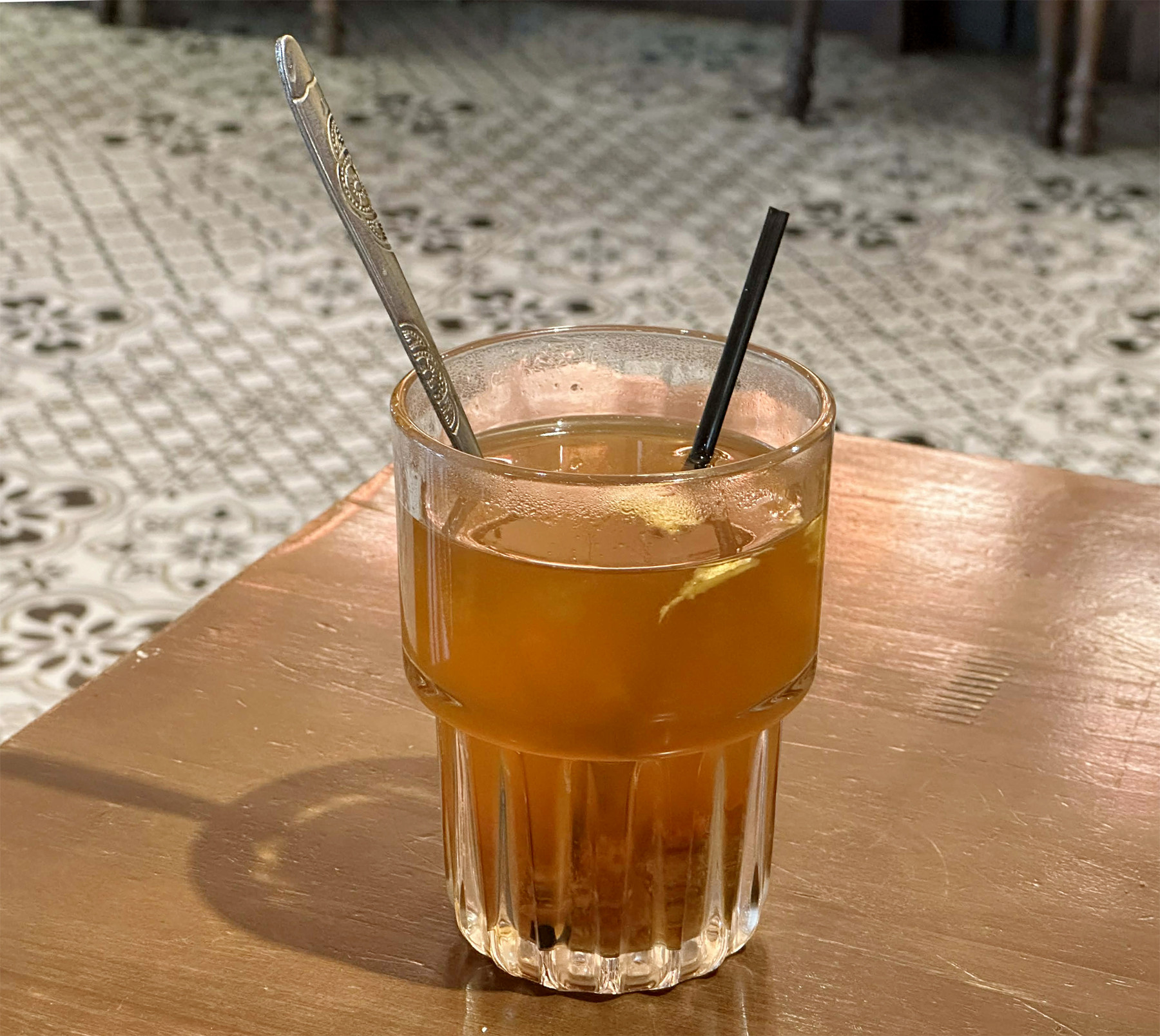 Trà gừng thích hợp với người hay bị lạnh tay chân.-2543-1