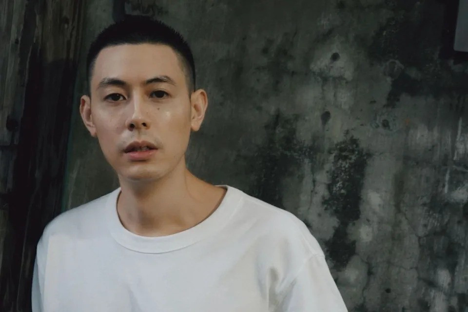 Kiệt Khải bị còng tay và áp giải đến Viện kiểm sát-2349-1