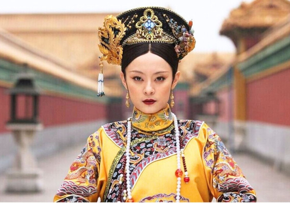 Diễn viên Tôn Lệ gặp sự cố khi quay phim dưới trời nắng nóng.-3451-1
