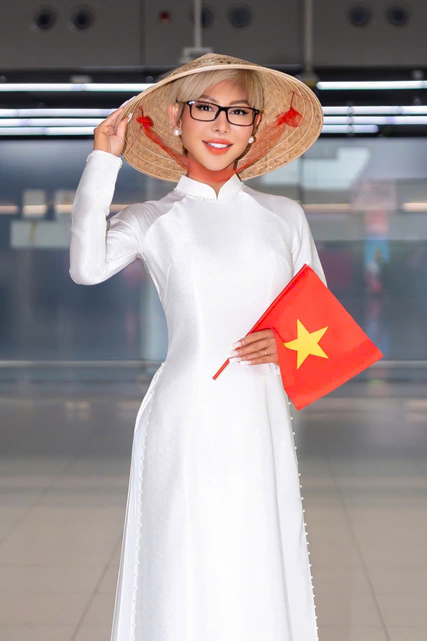 CEO Vân Phạm bắt đầu hành trình áo dài, nón lá bắt đầu hành trình quảng bá hình ảnh Việt Nam-3446-1