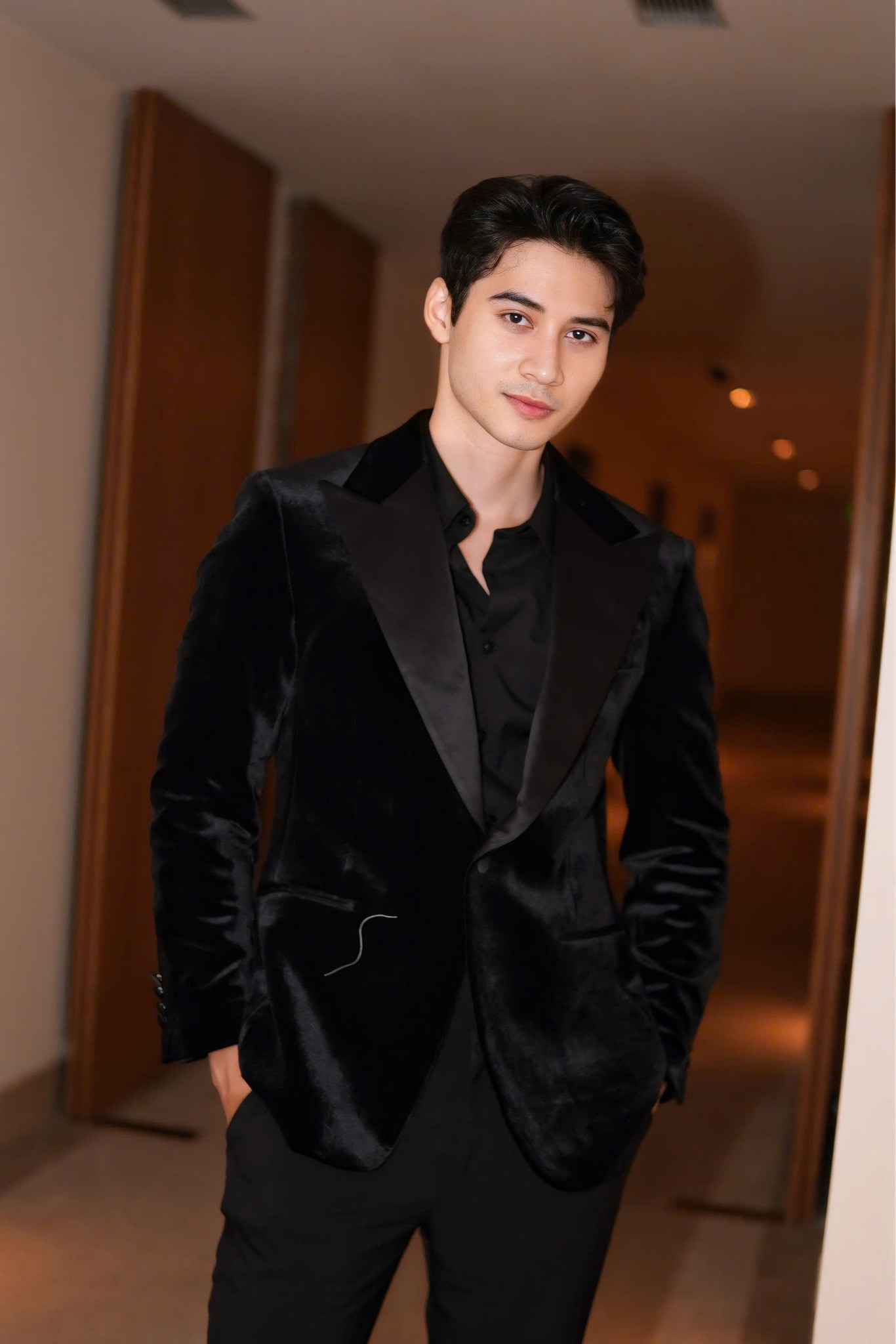 Vest/suit chiếm thị phần lớn trong thị trường thời trang nam.-2187-1