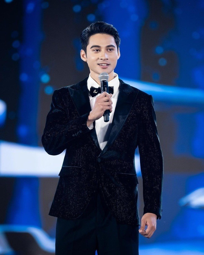 Vest/suit chiếm thị phần lớn trong thị trường thời trang nam.-2187-2