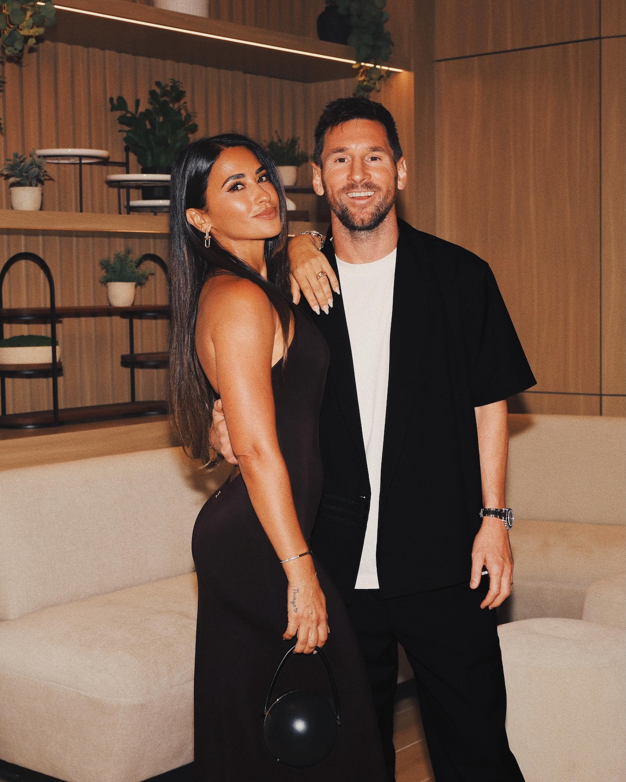 Antonela Roccuzzo - vợ người mẫu của Messi chia sẻ cảm xúc-4645-1