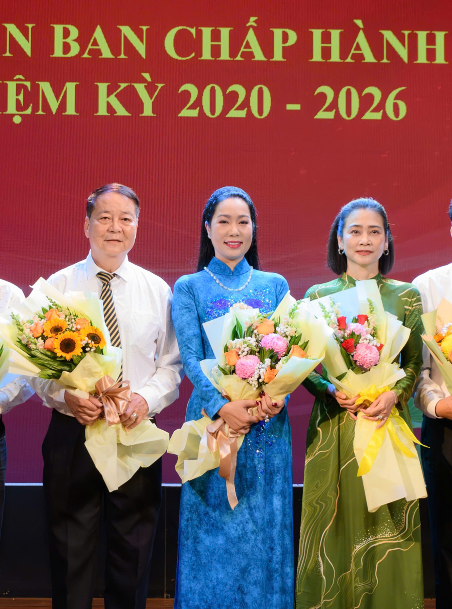 Chủ tịch Hội Sân khấu TP. Hồ Chí Minh nhiệm kỳ 2026 - 2031 bầu chọn NSND Trịnh Kim Chi-3492-1