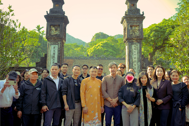 NSND Tự Long hát ca khúc Phim Hộ Linh Tráng Sĩ - Bí Ẩn Mộ Vua Đinh tại Thung Nham-2328-1