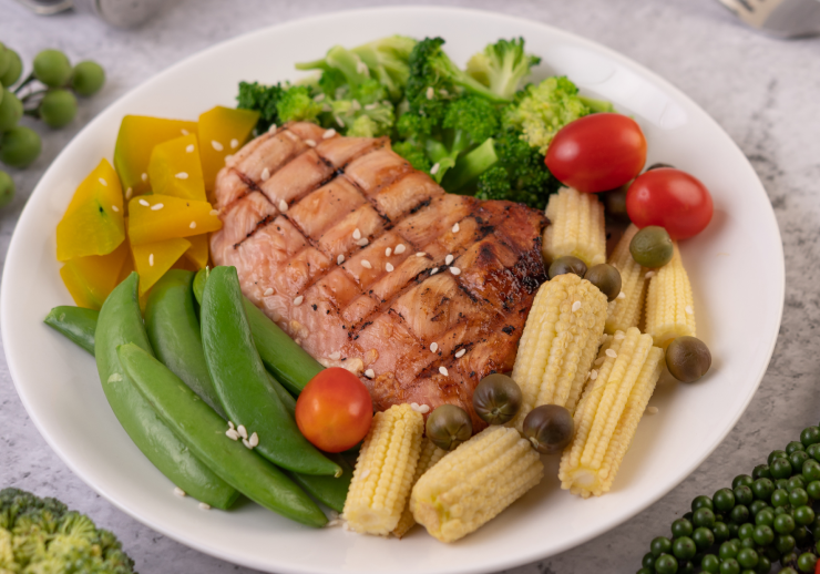 Ăn uống khoa học giúp xương tốt hơn mỗi ngày