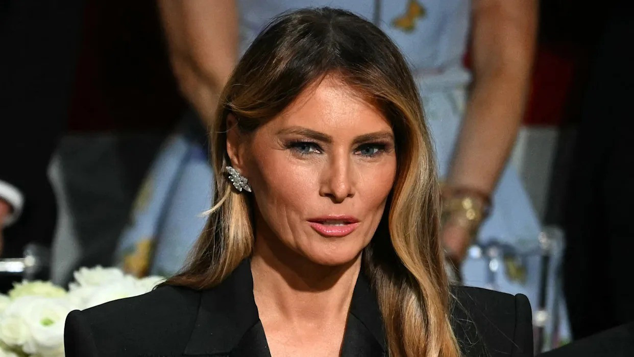 Bà Melania bỏ túi khoản tiền khủng để làm phim tài liệu với Amazon.