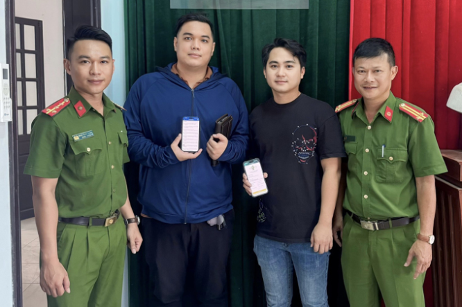 Chuyển nhầm 160 triệu đồng, người nhận tìm khách để trả lại