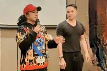 Cổ Kha thường xuyên livestream nói về Lưu Hiểu Khánh.