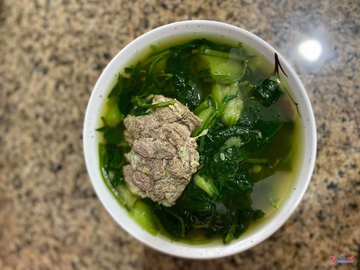 Con dâu mâu thuẫn với mẹ chồng vì bát canh cua