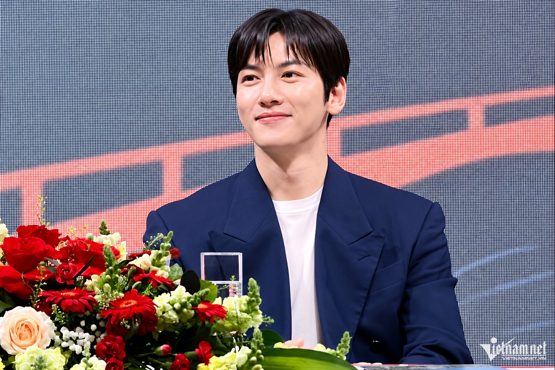 Diễn viên Hàn Quốc Ji Chang Wook.thân thiện trong chuyến đi đến Việt Nam