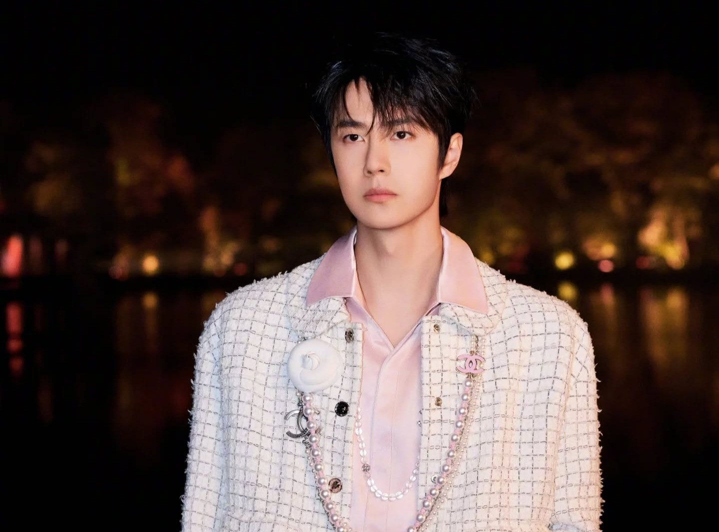 Diễn viên Vương Nhất Bác vướng tranh cãi