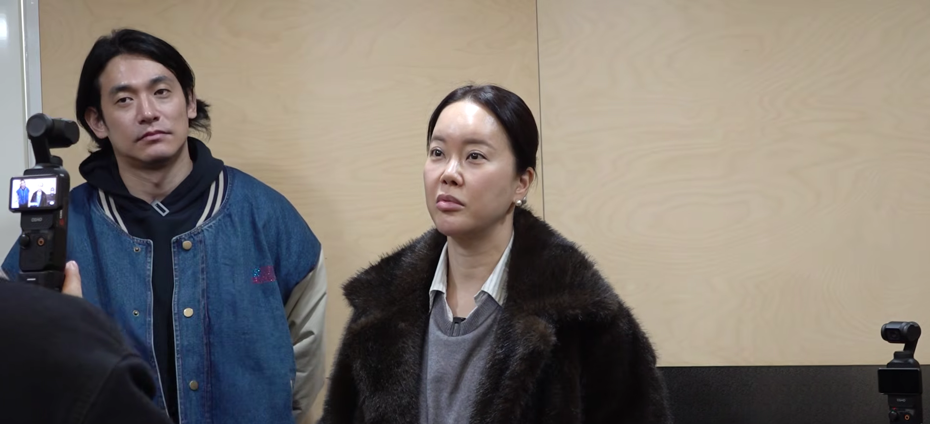 Gương mặt khác lạ của nữ ca sĩ Baek Ji Young