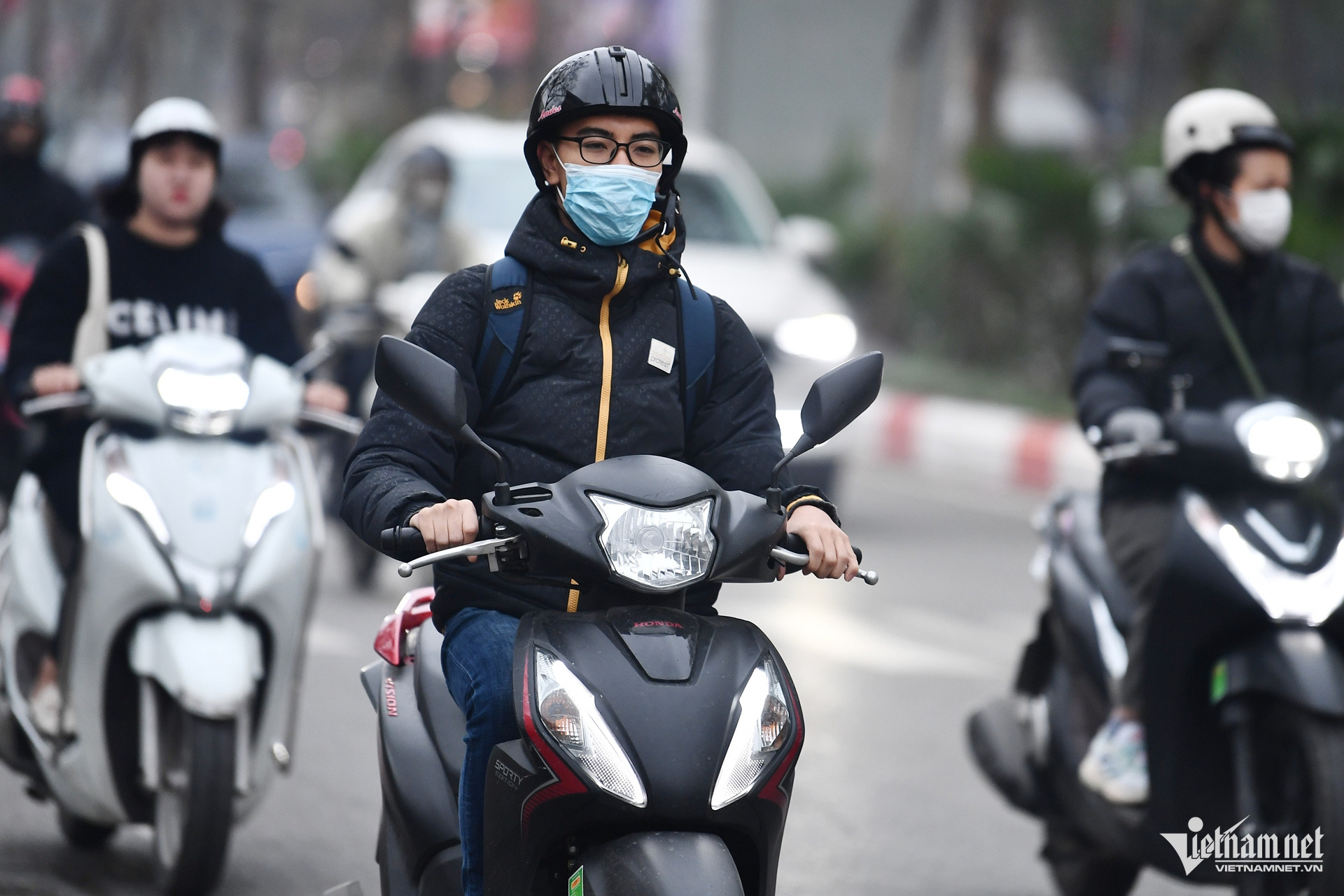 Hà Nội rét khô, chênh lệch ngày đêm gần 10 độ