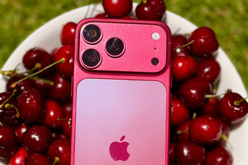 iPhone 18 Pro Max với màu Dark Cherry.