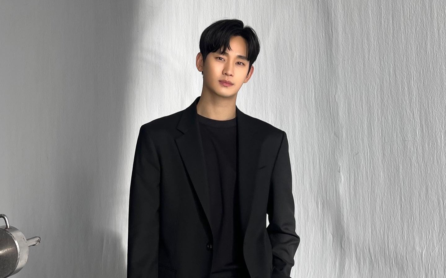 Kim Soo Hyun là nam diễn viên nổi tiếng của làng giải trí Hàn Quốc