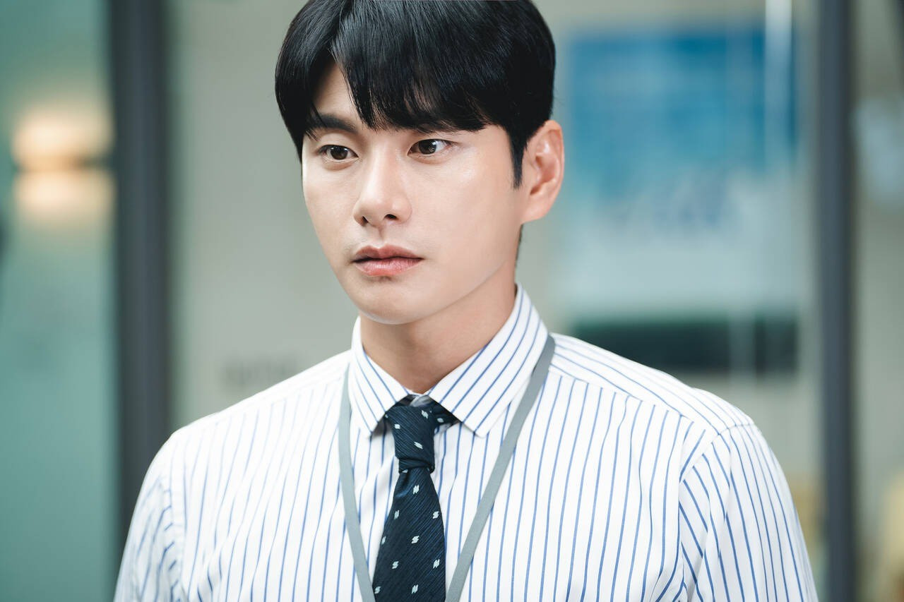 Lee Yi Kyung âm thầm rời show