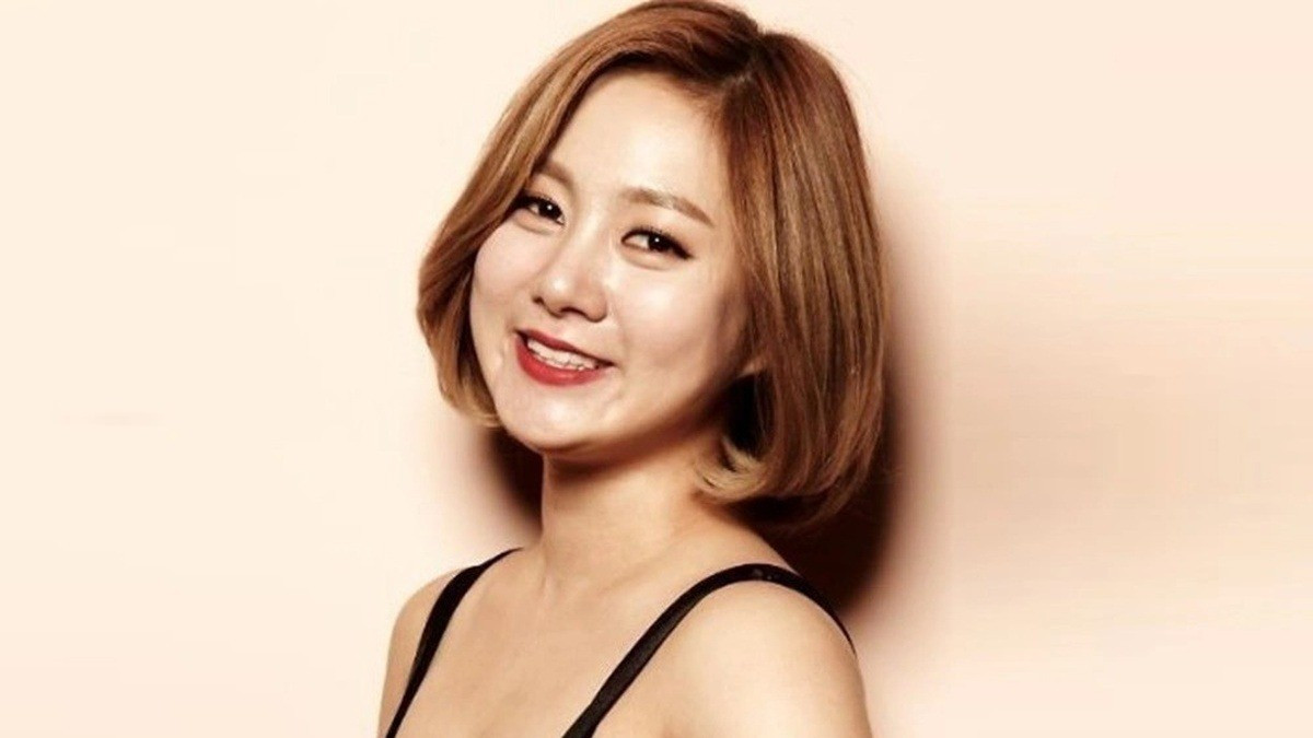 MC, nữ danh hài Hàn Quốc Park Na Rae khó cứu vãn