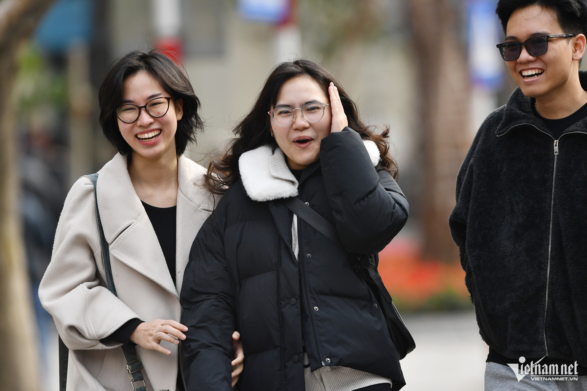 Miền Bắc nắng 27 độ trước khi không khí lạnh mạnh tràn về