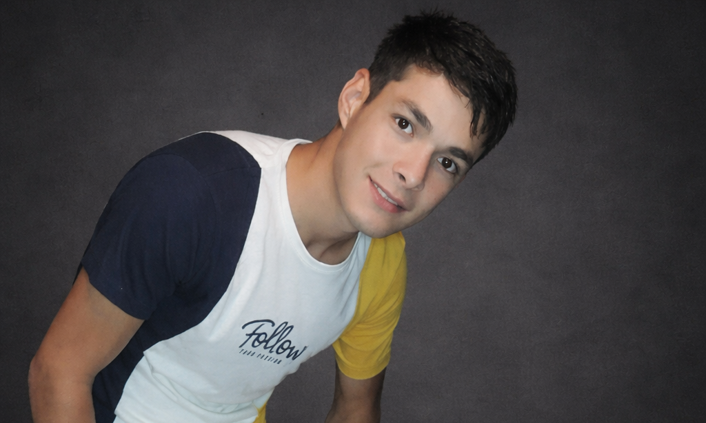 Nam ca sĩ Jonathan Romero.bị bắn chết