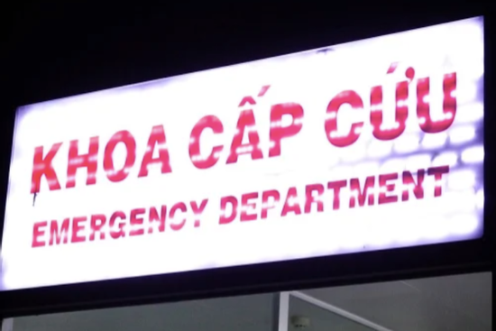 Nghi ngộ độc thực phẩm, 13 học sinh vào viện