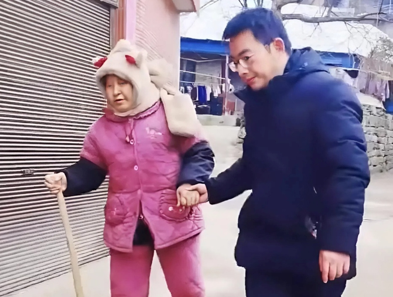 Người mẹ vì nỗi đau mất con mà khiến một bên mắt bị mù