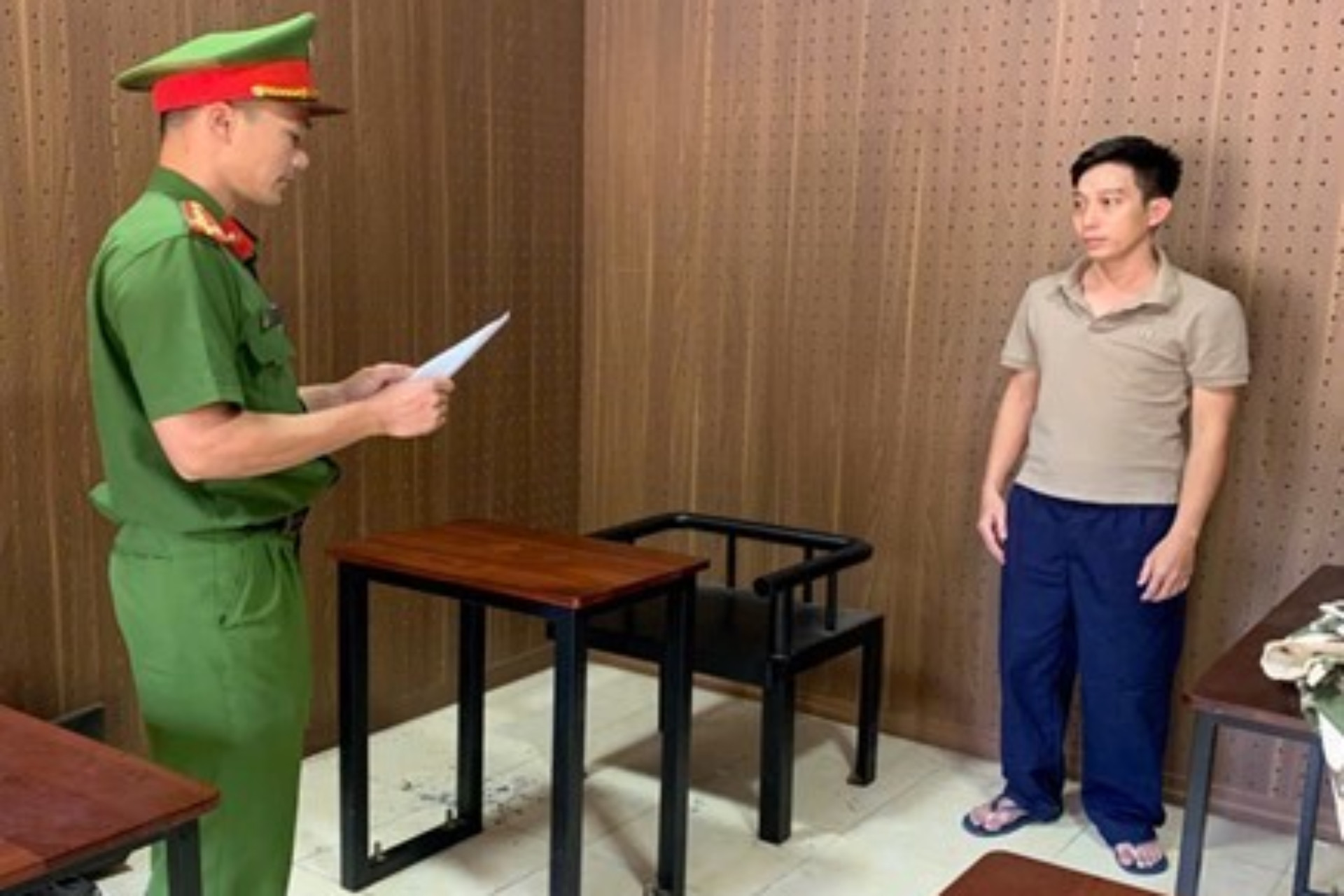 Quyết định khởi tố bị can, lệnh tạm giam đối với Vương Khánh Hưng.