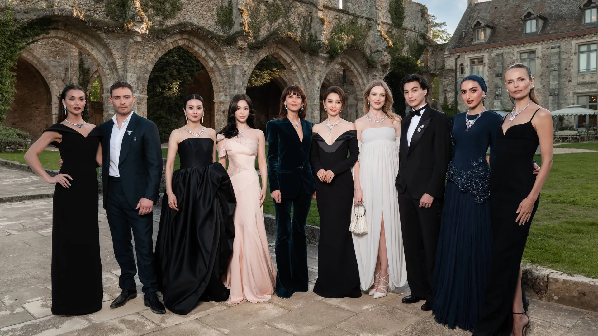 Song Hye Kyo, Sophie Marceau và Lý Băng Băng đọ sắc