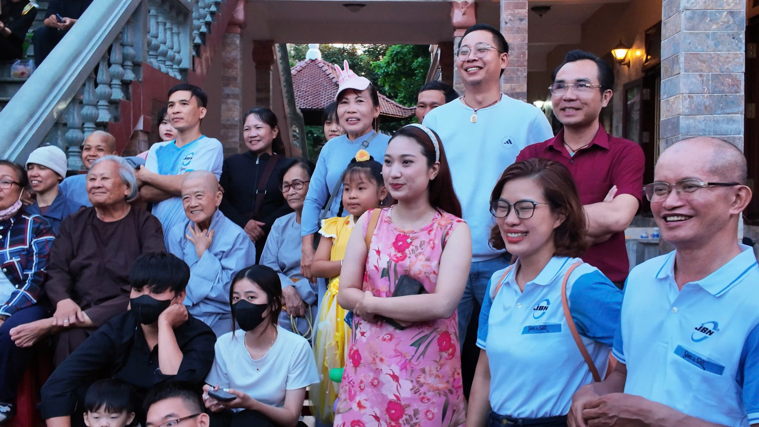 Tặng 1000 phần quà Tết Trung Thu bởi nhóm thiện nguyện Cao Mỹ Kim & Những Người Bạn