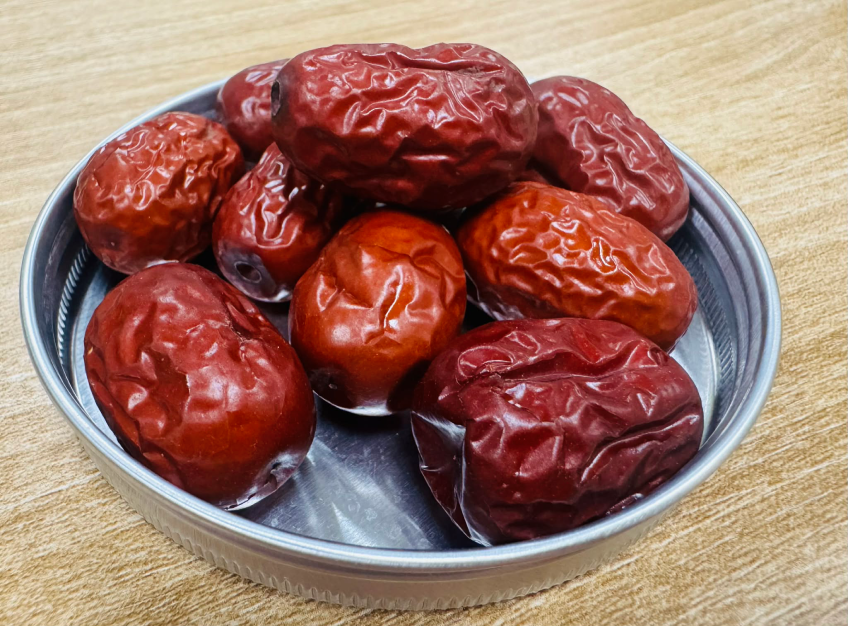 Táo đỏ có nhiều công dụng cho sức khỏe.