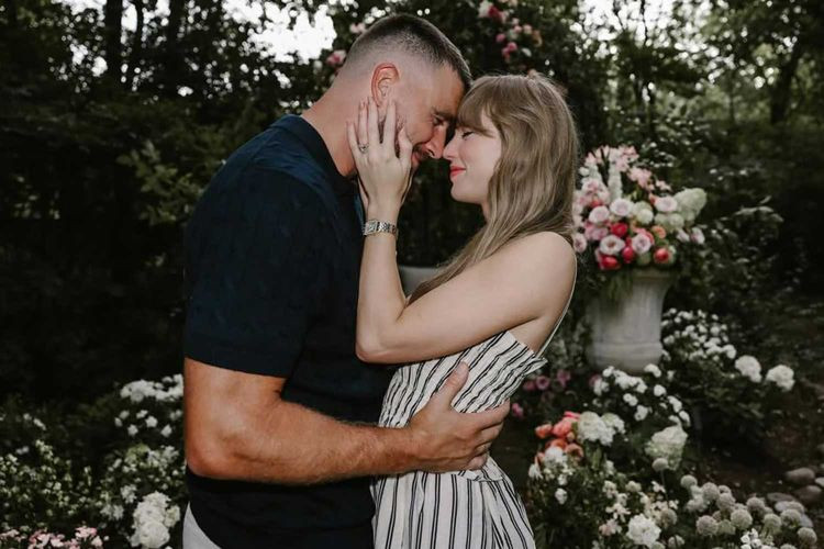 Taylor Swift và Travis Kelce đã là vợ chồng