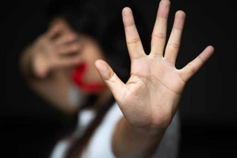 Thiếu nữ 16 tuổi suýt rơi vào “cái bẫy” từ một nhóm kín