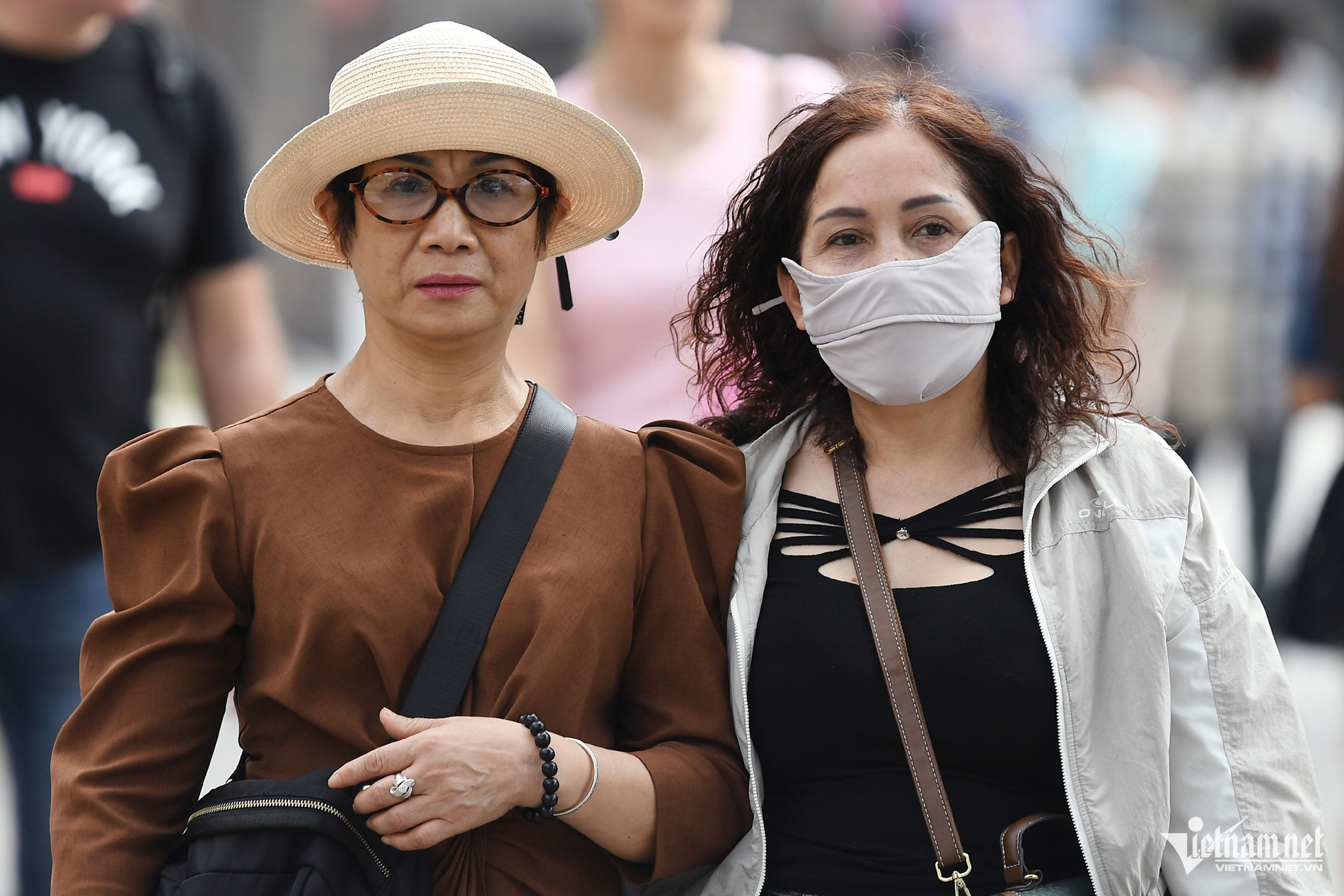 Thời tiết Hà Nội còn nắng khá mạnh