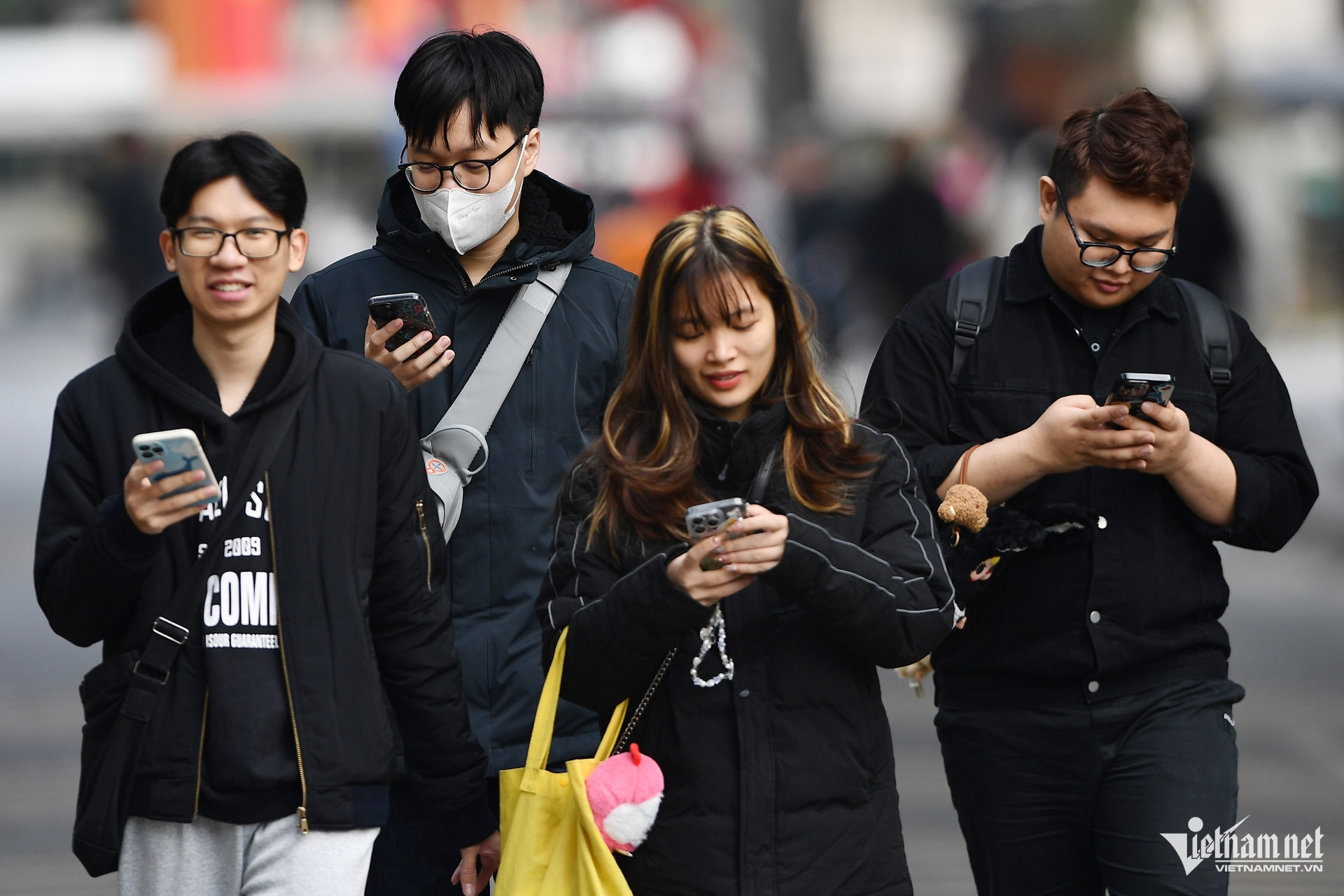 Thời tiết Hà Nội ngày nắng, đêm và sáng trời rét.