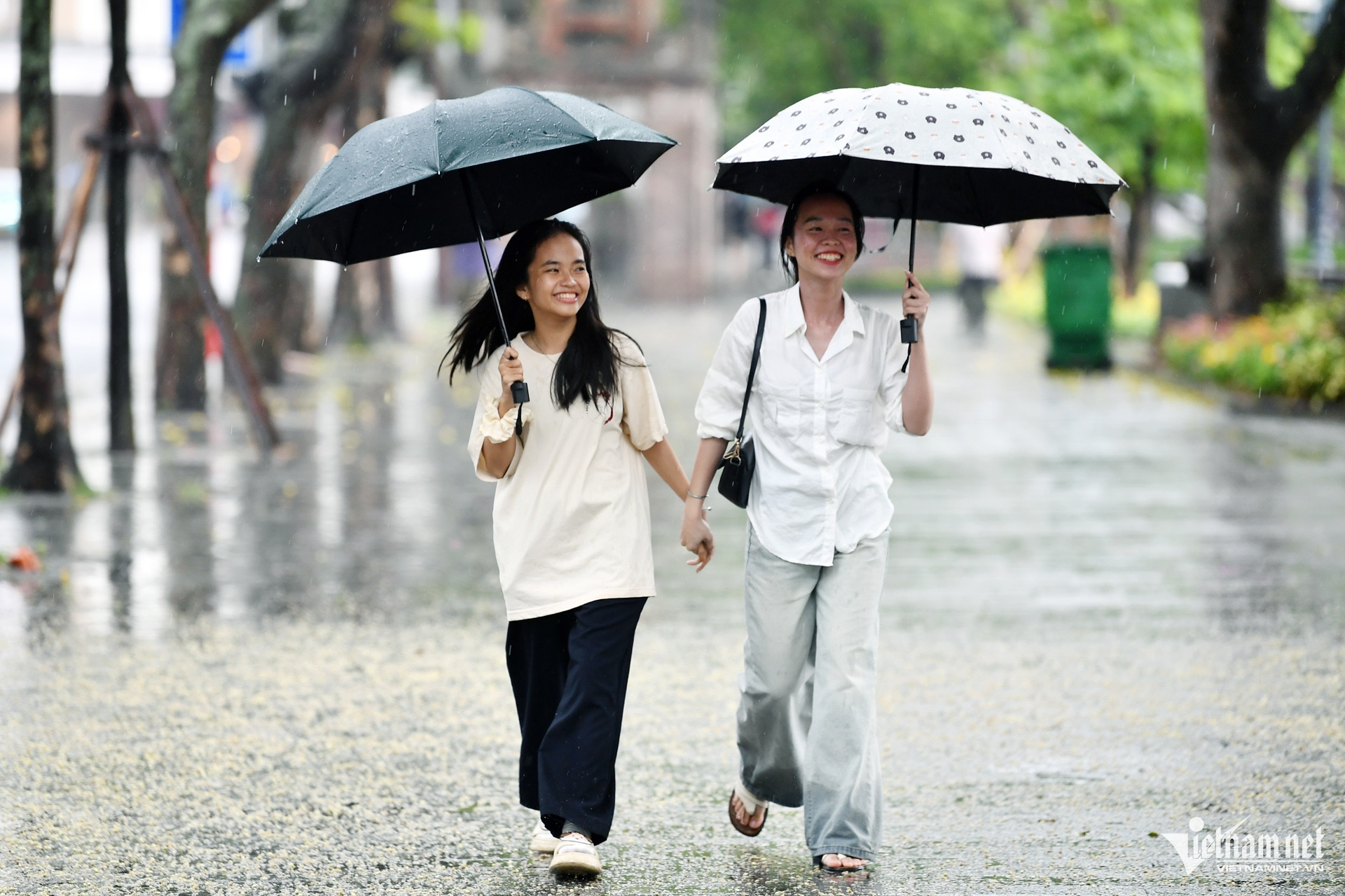 Thời tiết miền Bắc còn mưa rào và giông rải rác