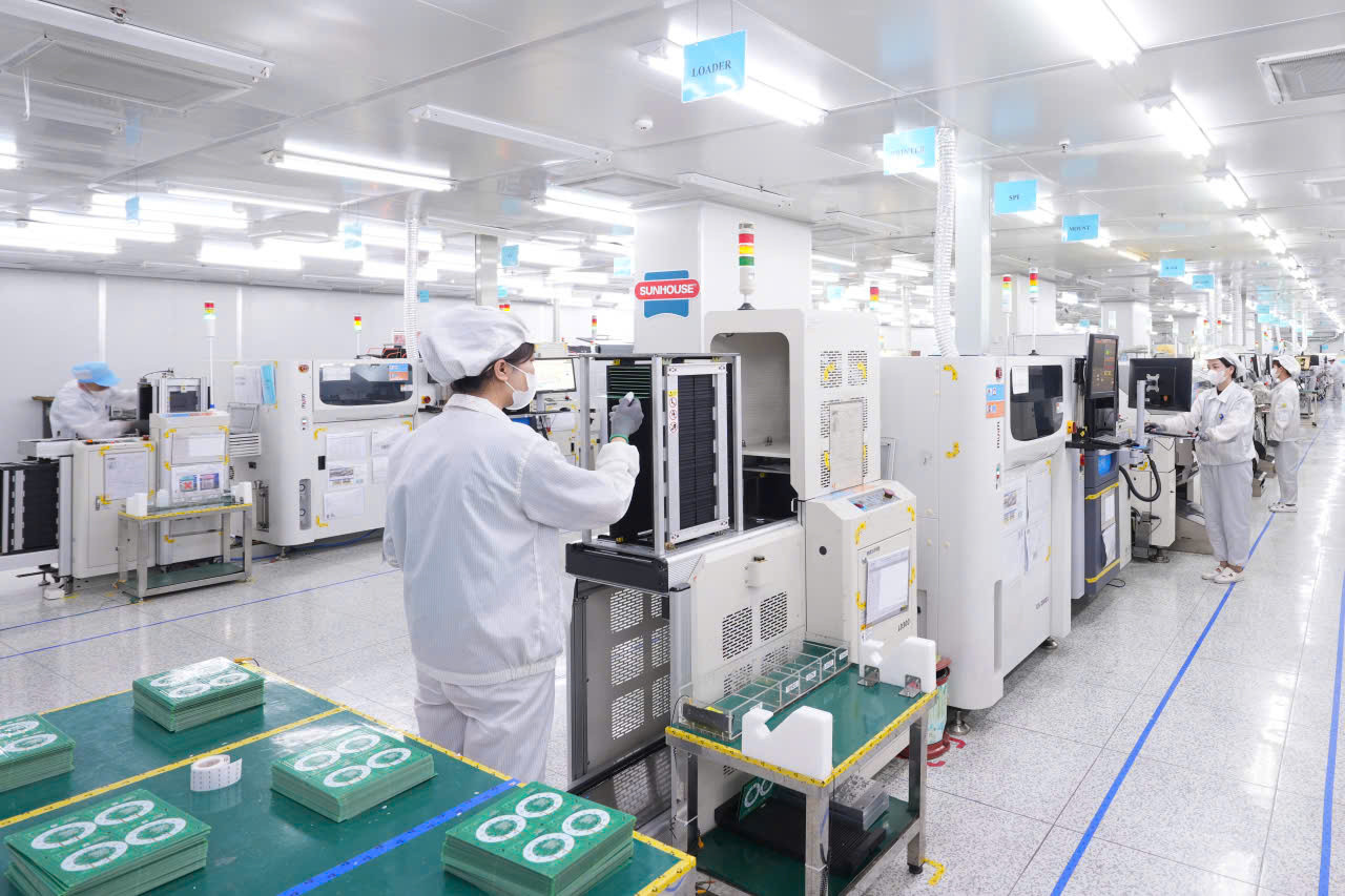 Thử nghiệm công nghệ và mô hình kinh doanh mới