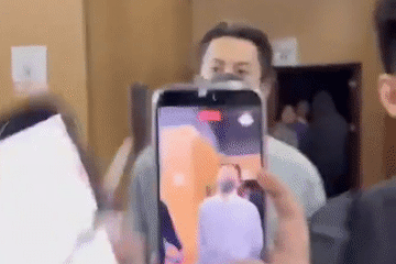 Vương Hạc Đệ vướng tranh cãi